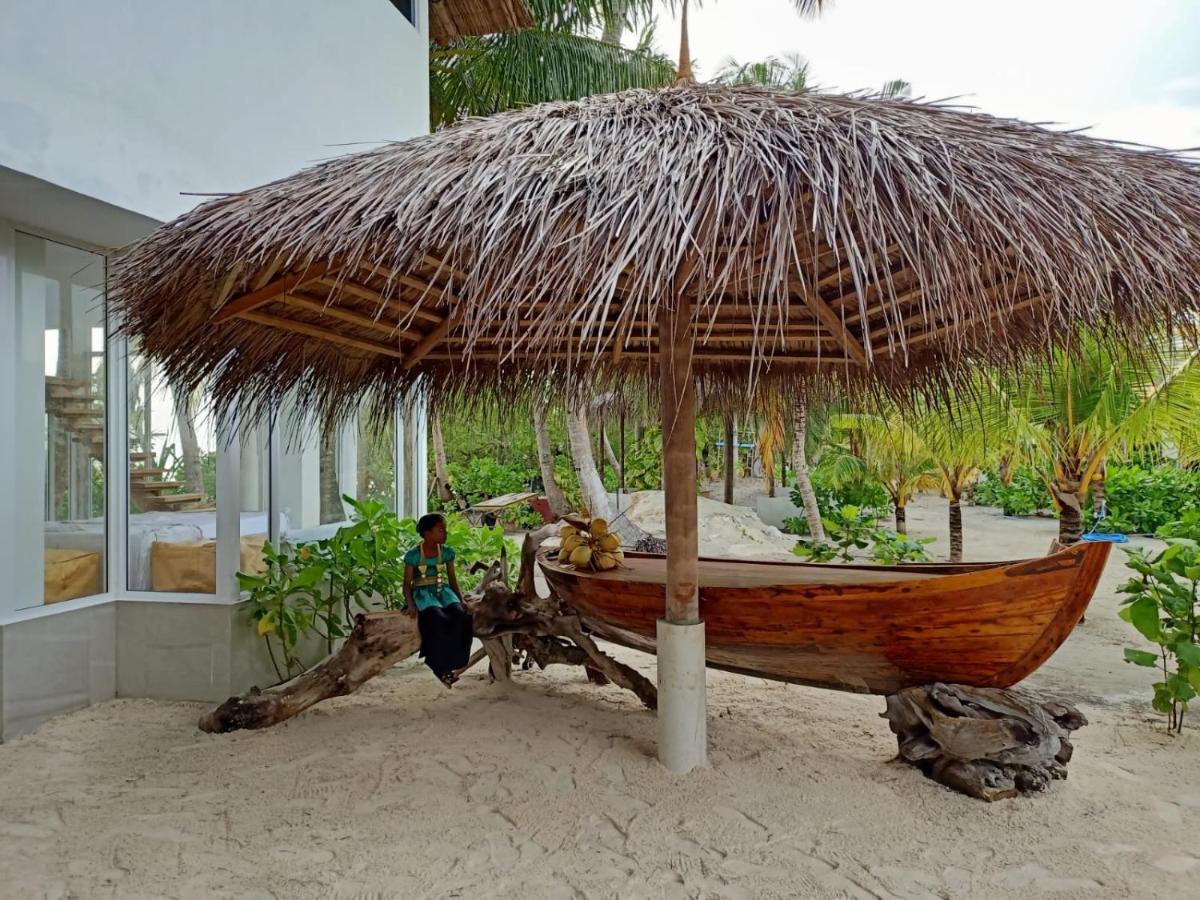 Island Life Maldives Retreat & Spa Magoodhoo Eksteriør billede
