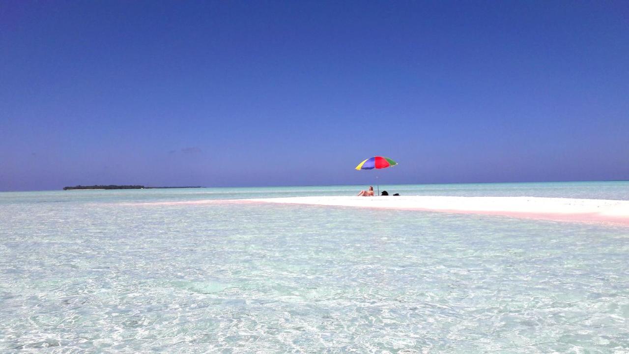 Island Life Maldives Retreat & Spa Magoodhoo Eksteriør billede