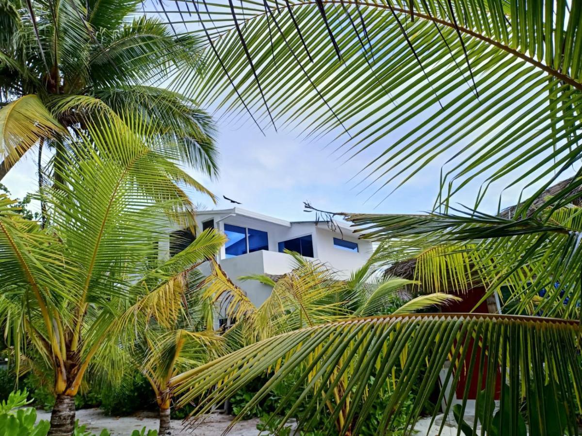 Island Life Maldives Retreat & Spa Magoodhoo Eksteriør billede