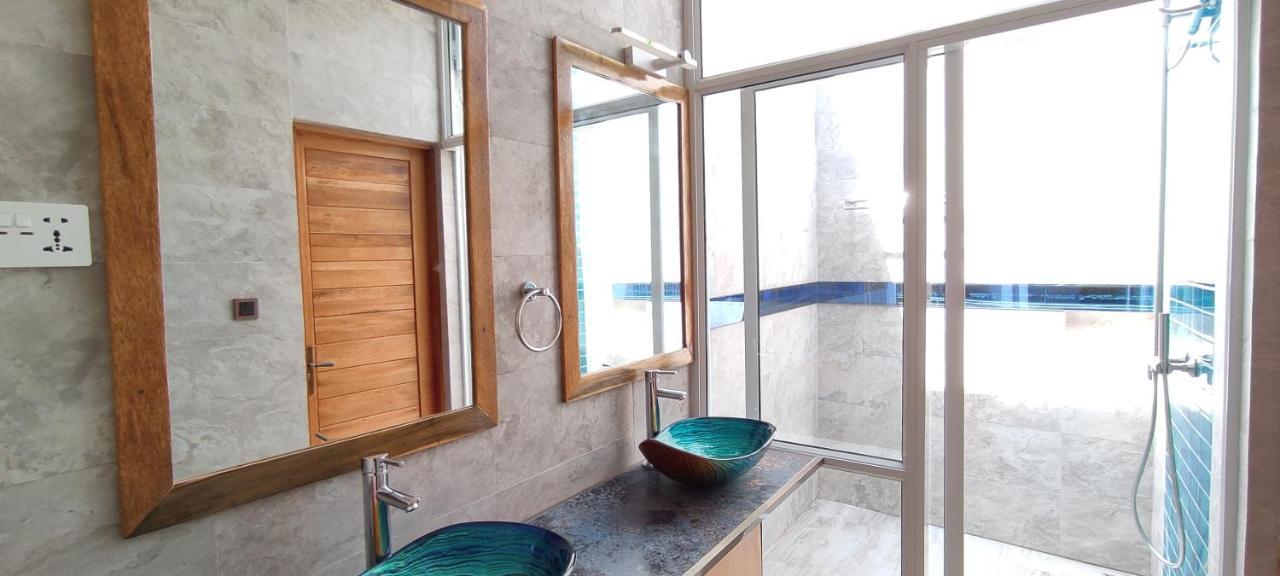 Island Life Maldives Retreat & Spa Magoodhoo Eksteriør billede