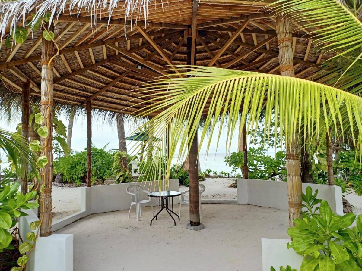Island Life Maldives Retreat & Spa Magoodhoo Eksteriør billede